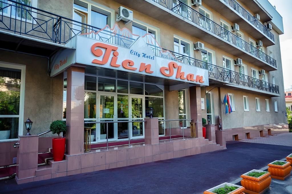 City Hotel Tien Shan Koktobe Екстериор снимка