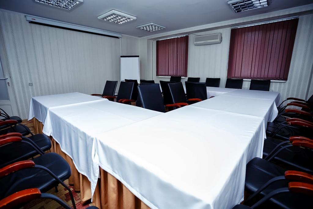 City Hotel Tien Shan Koktobe Екстериор снимка