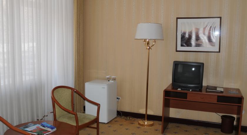 City Hotel Tien Shan Koktobe Екстериор снимка