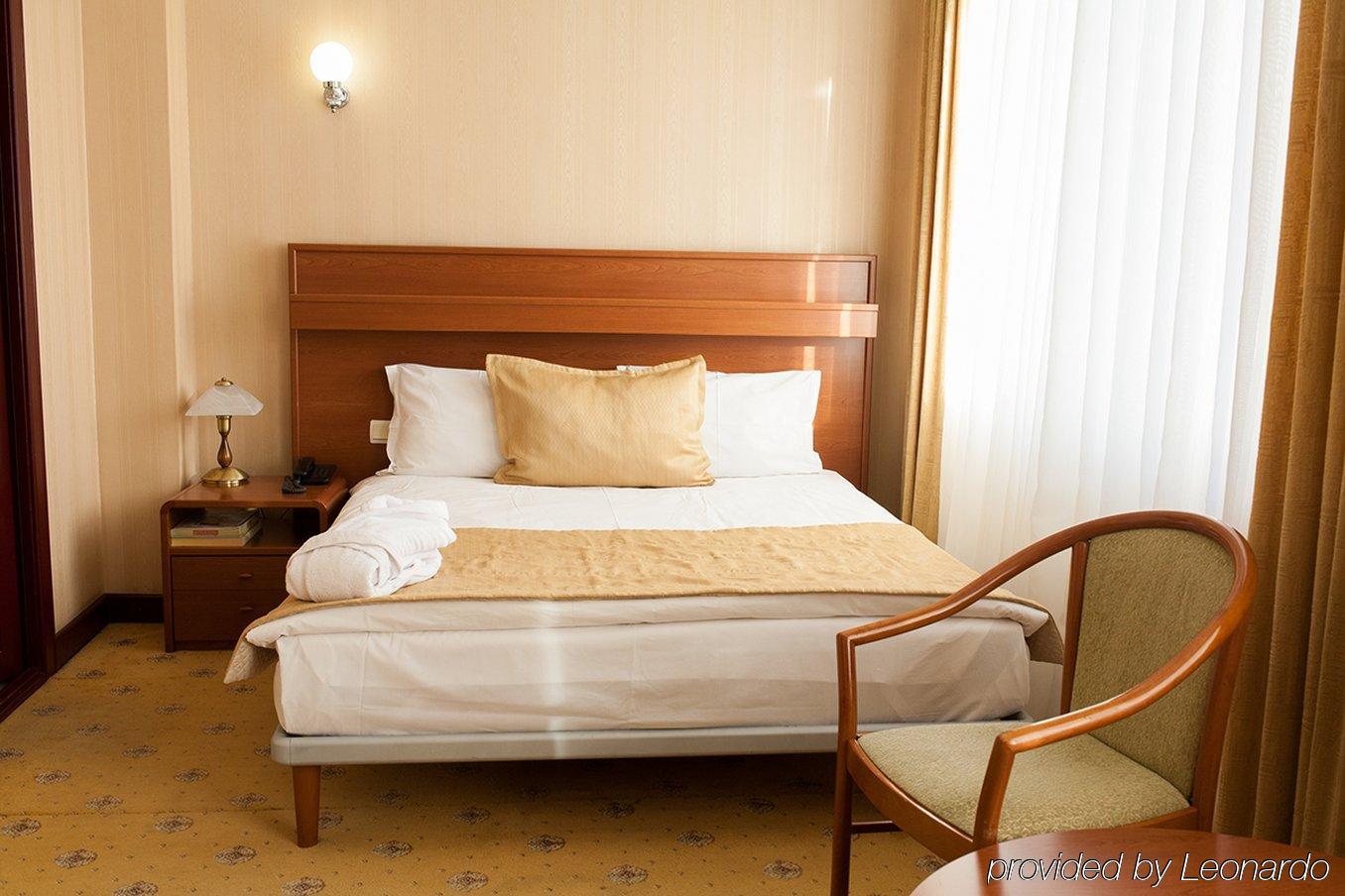 City Hotel Tien Shan Koktobe Екстериор снимка