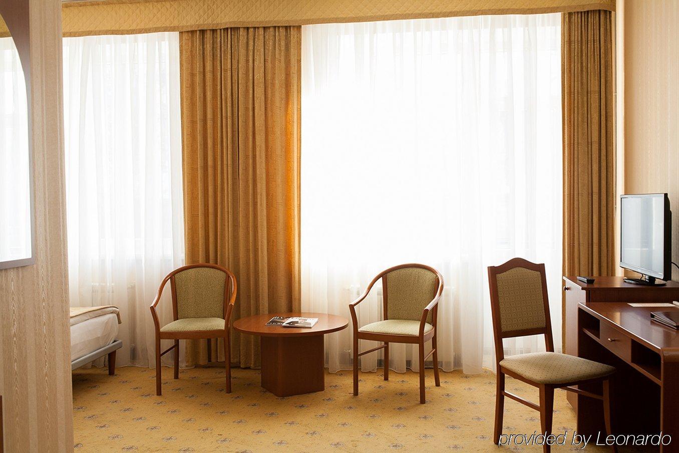 City Hotel Tien Shan Koktobe Екстериор снимка