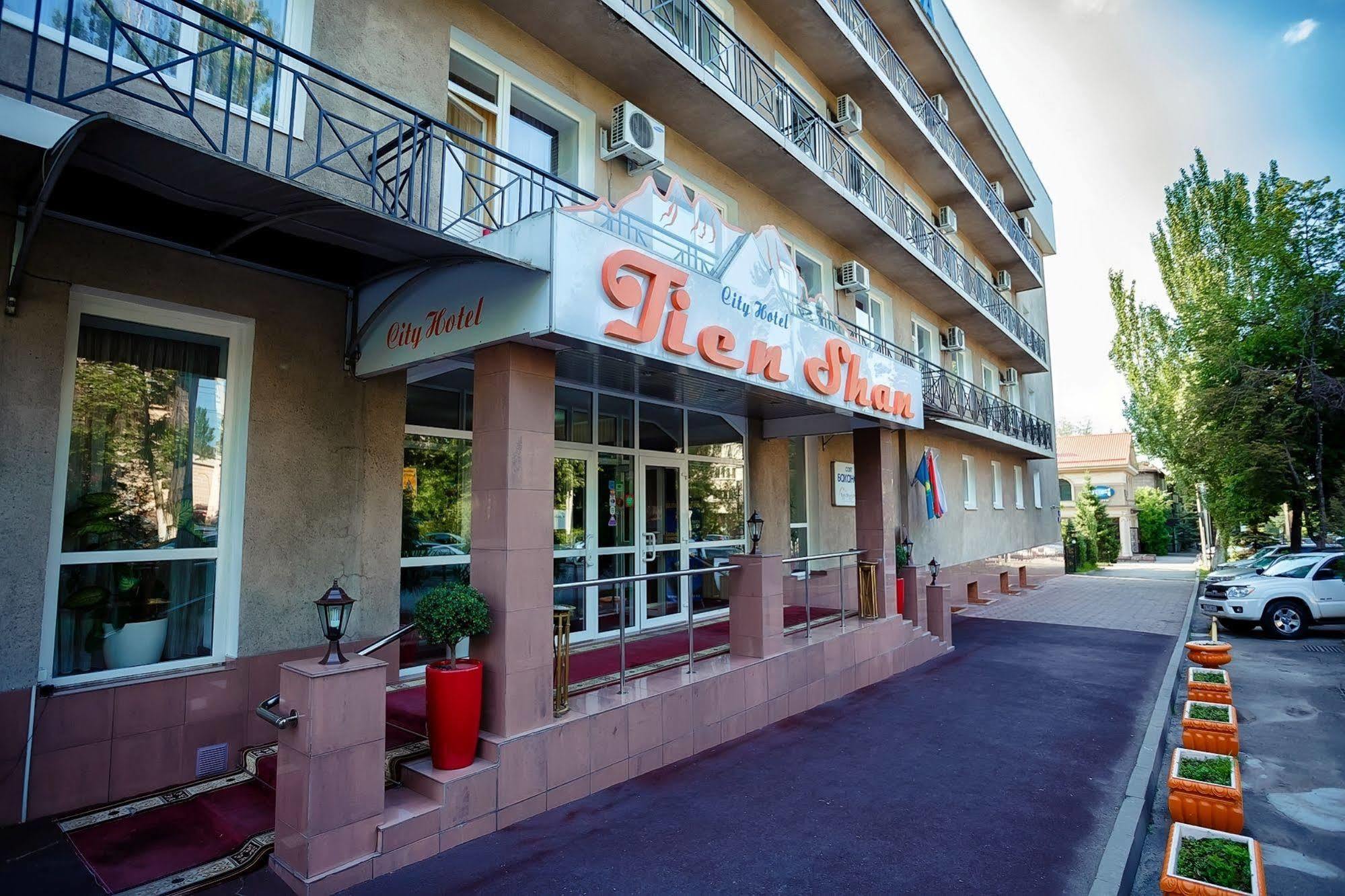 City Hotel Tien Shan Koktobe Екстериор снимка