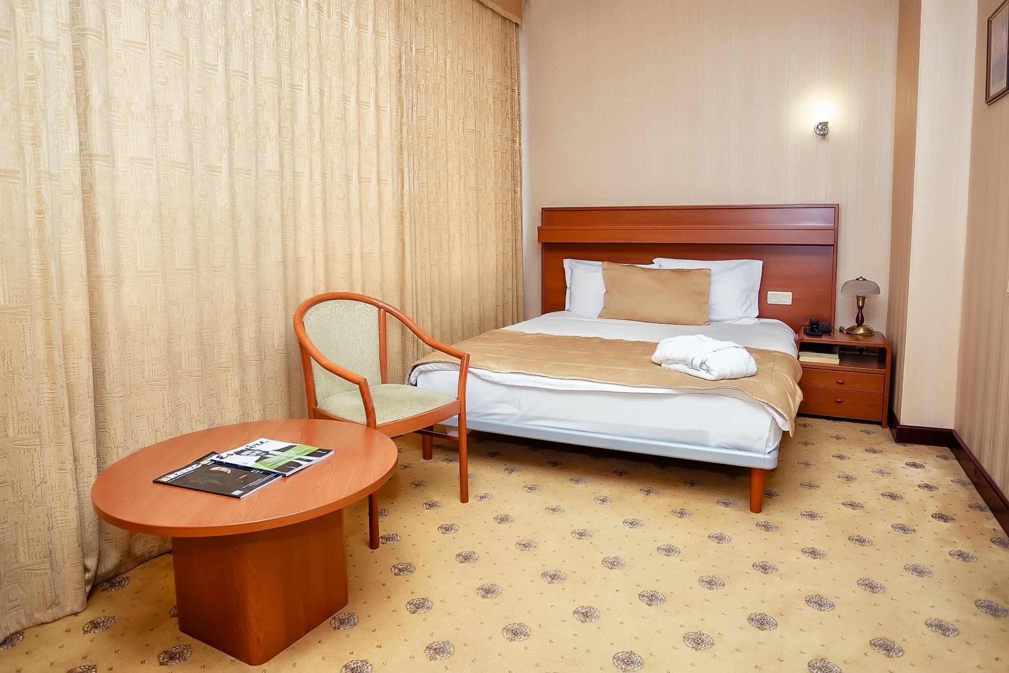 City Hotel Tien Shan Koktobe Екстериор снимка